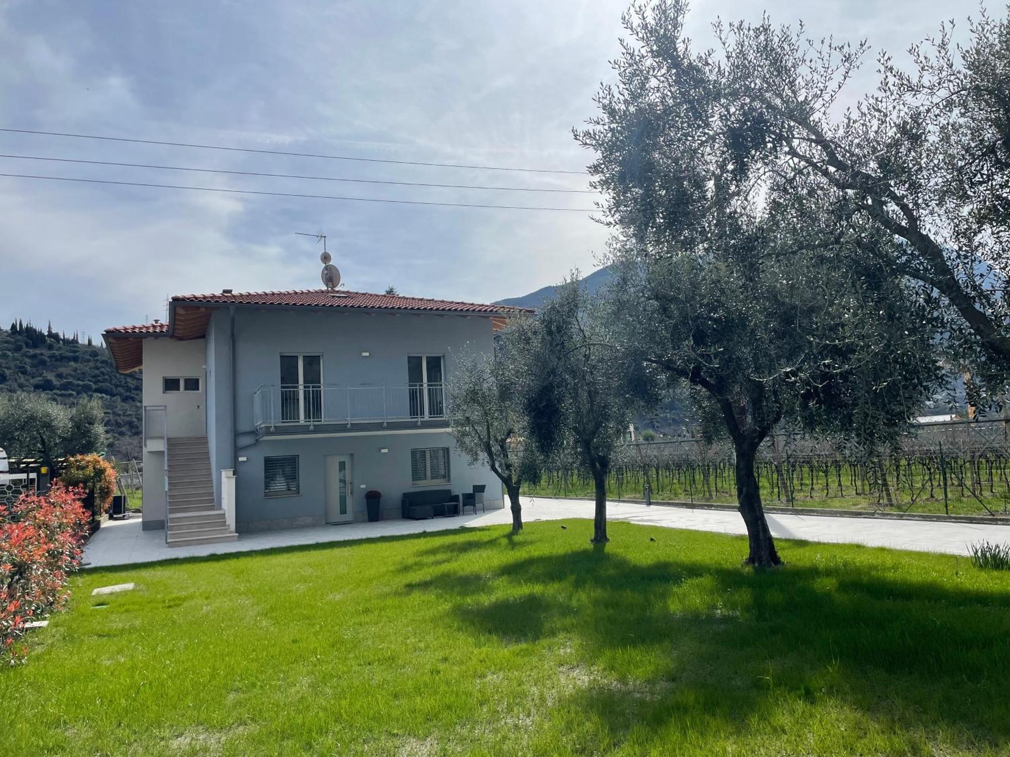 Lotus Garda Bed and Breakfast Riva del Garda Buitenkant foto